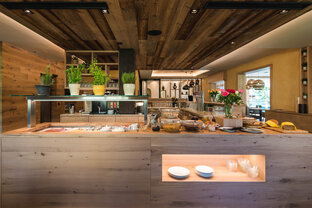 das-martell-_c_sobietzki-05-fruehstueck-1